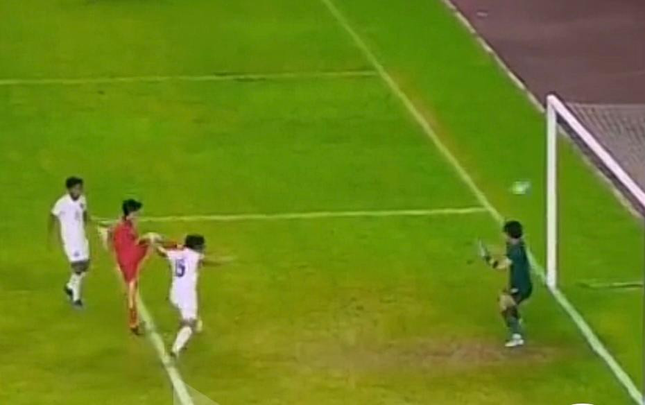 Bàn mở tỷ số của Lào