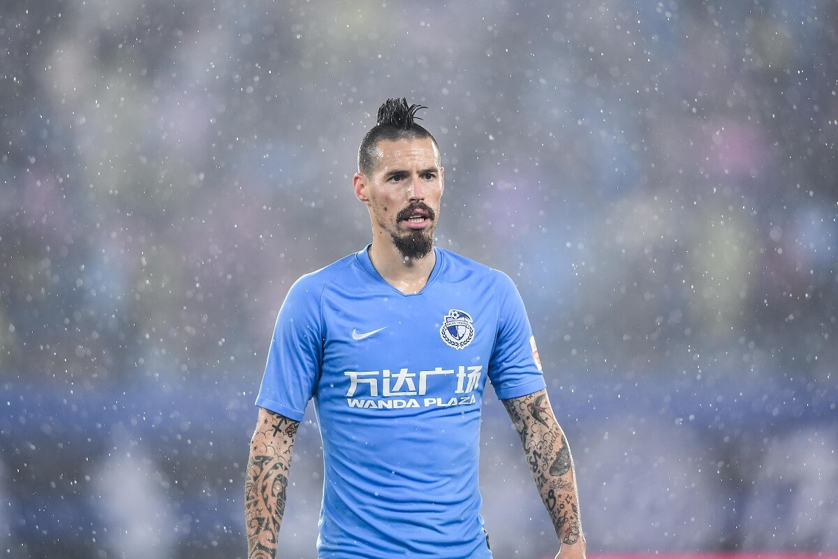Hamsik từng nhiều năm thành công với Dalian Professional