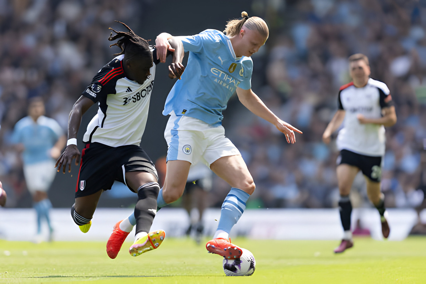 Gvardiol toả sáng rực rỡ, Man City chiếm ngôi đầu Ngoại hạng Anh ảnh 20 Gvardiol toả sáng rực rỡ, Man City chiếm ngôi đầu Ngoại hạng Anh ảnh 20