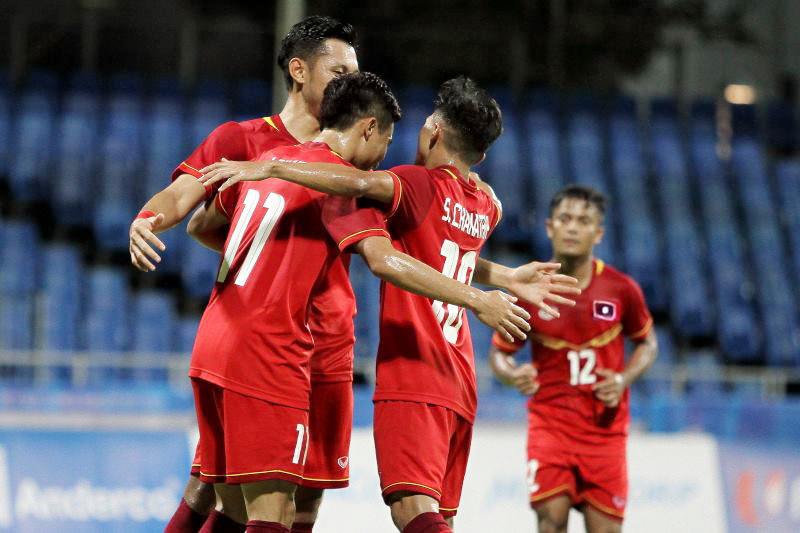 Lào đã 2 lần gỡ hòa trong những thời điểm cuối cùng