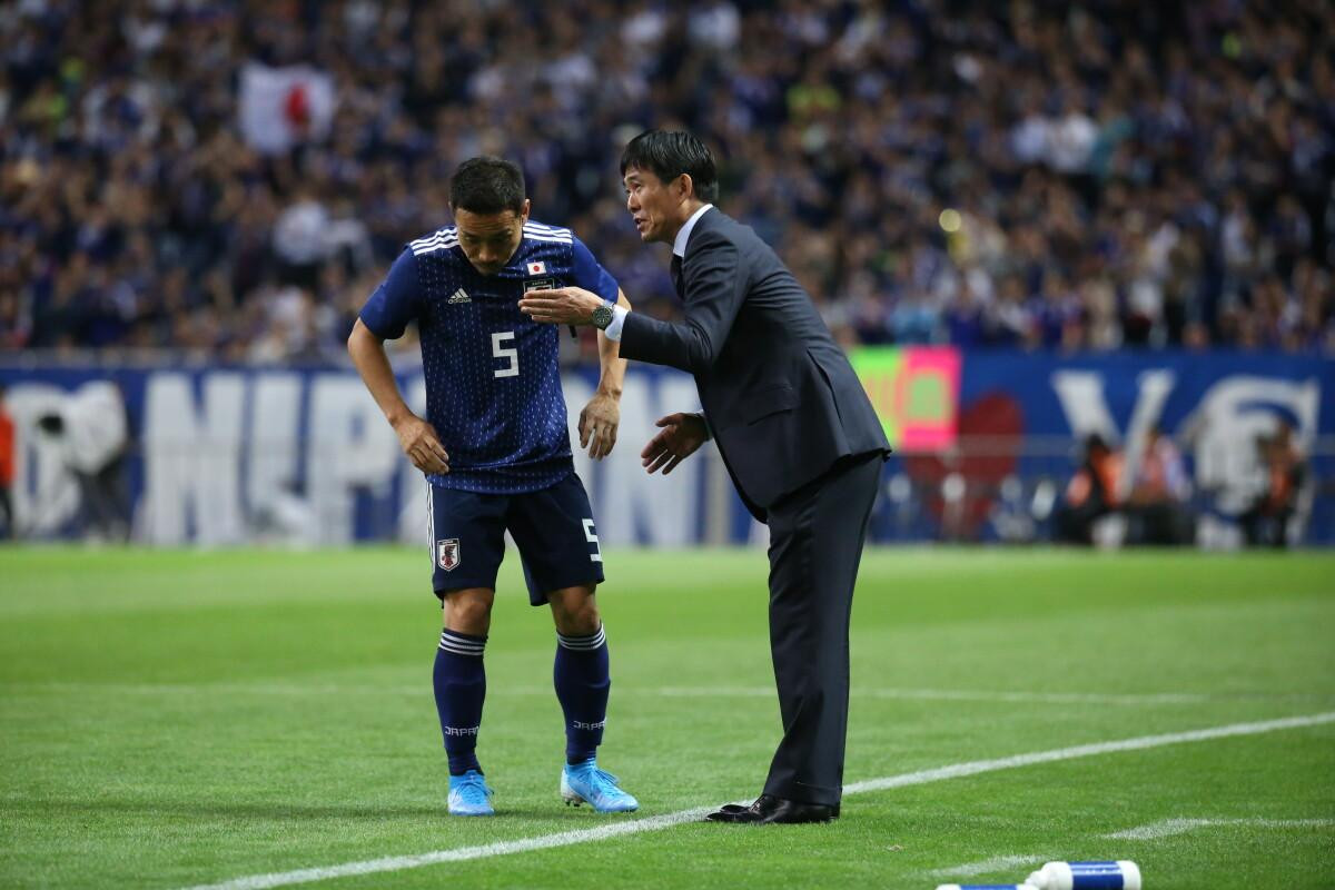 ĐT Nhật Bản của Nagatomo cần một trận thắng trước Australia để sớm giành vé World Cup