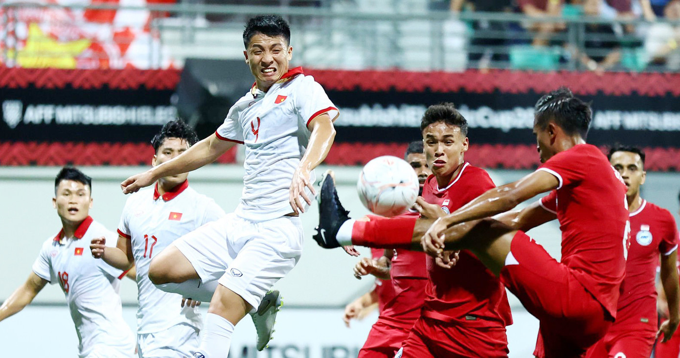 ĐT Singapore từng cầm hòa Việt Nam trên mặt sân cỏ nhân tạo ĐT Singapore từng cầm hòa Việt Nam trên mặt sân cỏ nhân tạo