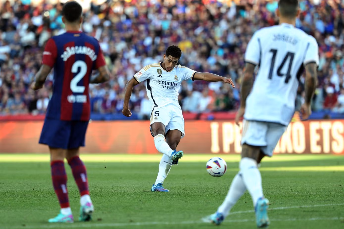 Bellingham lập cú đúp, Real ngược dòng hạ Barca 2-1 ảnh 22 Bellingham lập cú đúp, Real ngược dòng hạ Barca 2-1 ảnh 22