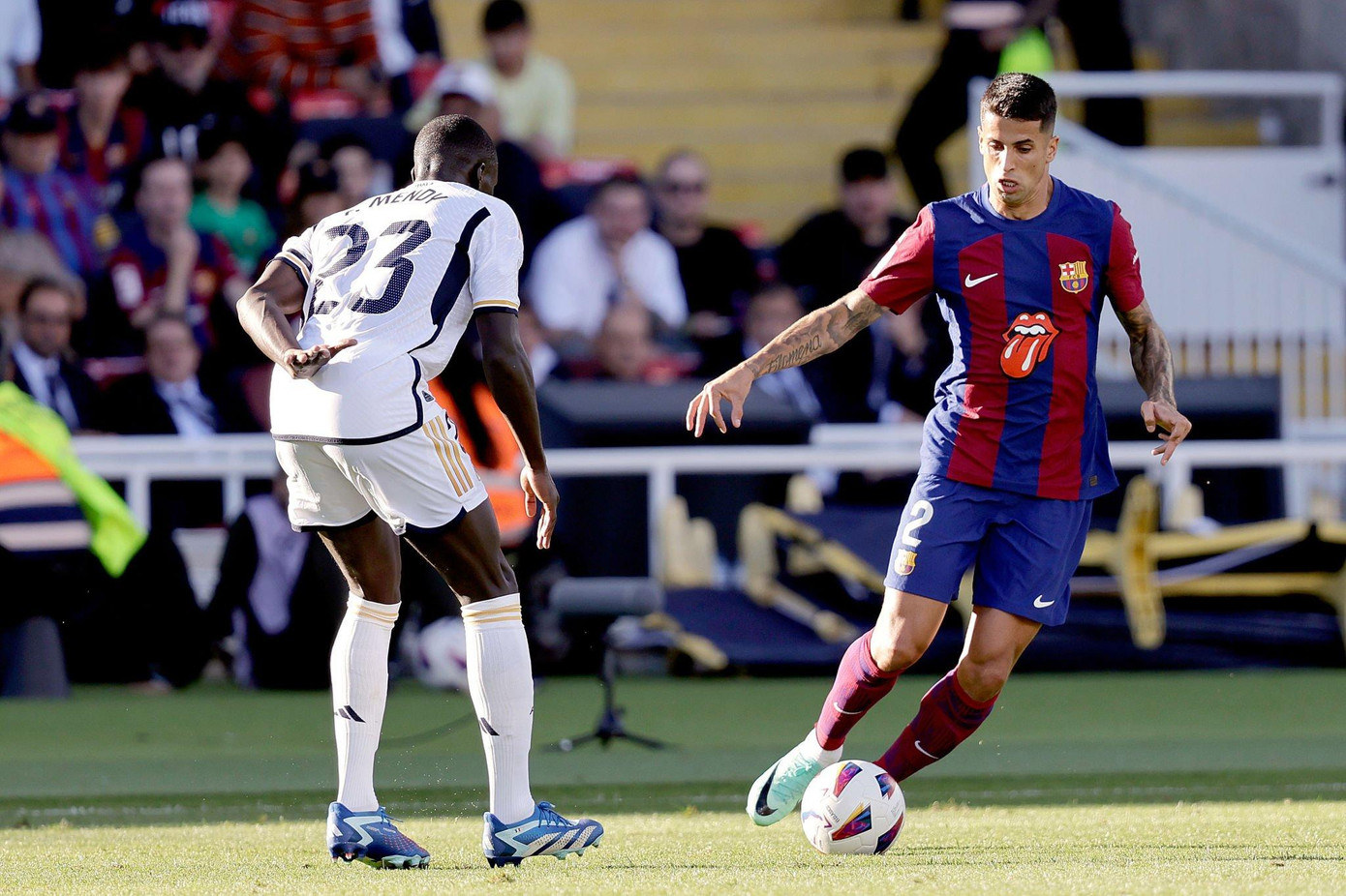 Bellingham lập cú đúp, Real ngược dòng hạ Barca 2-1 ảnh 20 Bellingham lập cú đúp, Real ngược dòng hạ Barca 2-1 ảnh 20