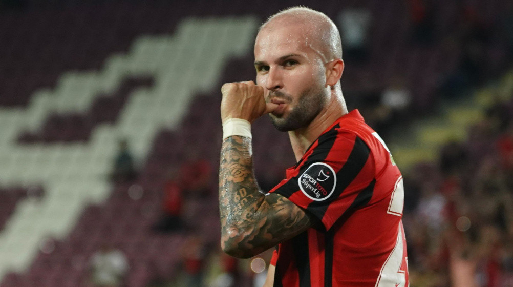 Figueiredo là chân sút chủ lực của Basaksehir Figueiredo là chân sút chủ lực của Basaksehir