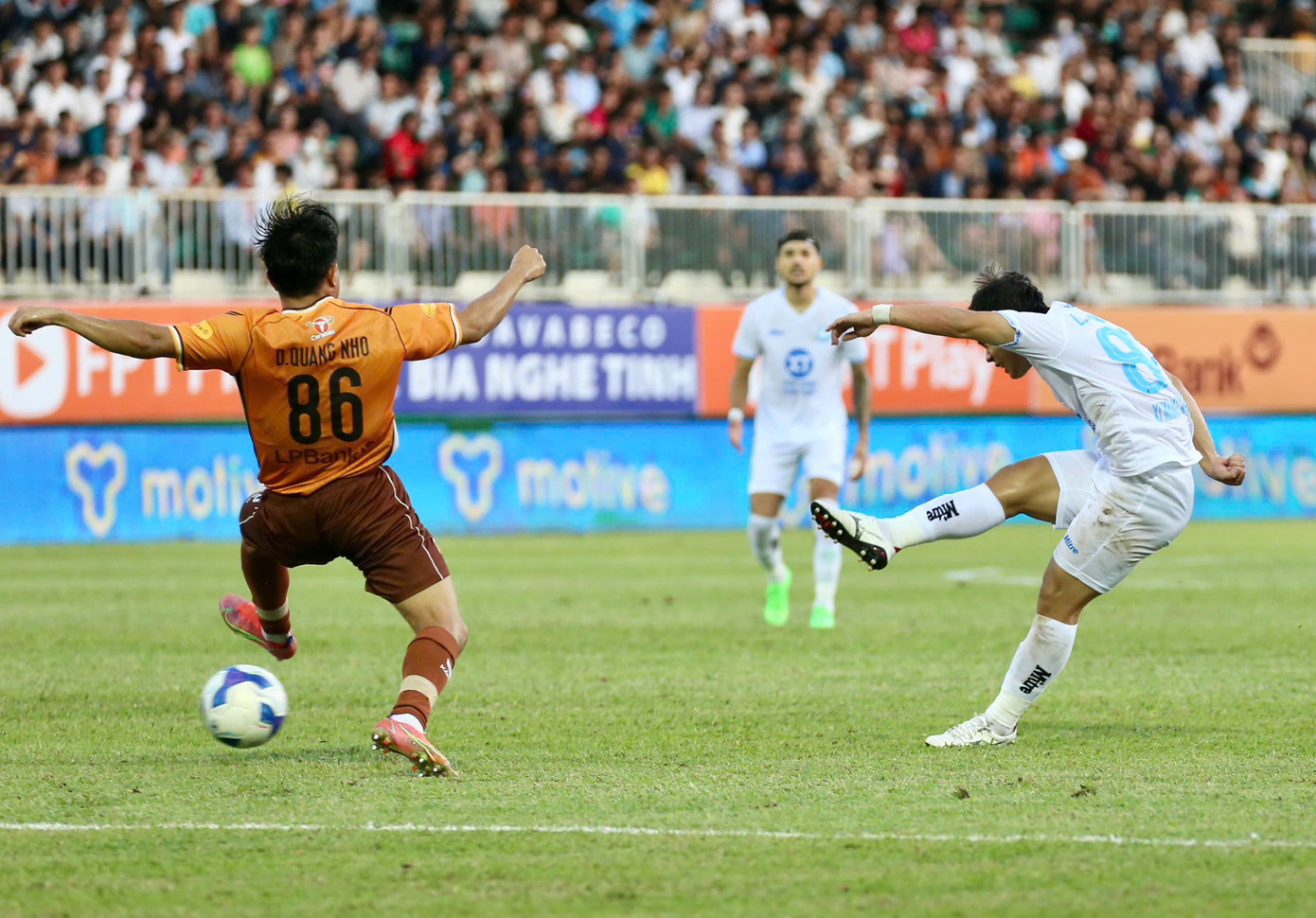 Xuân Son im tiếng, Nam Định chia điểm với HAGL ảnh 9 Xuân Son im tiếng, Nam Định chia điểm với HAGL ảnh 9