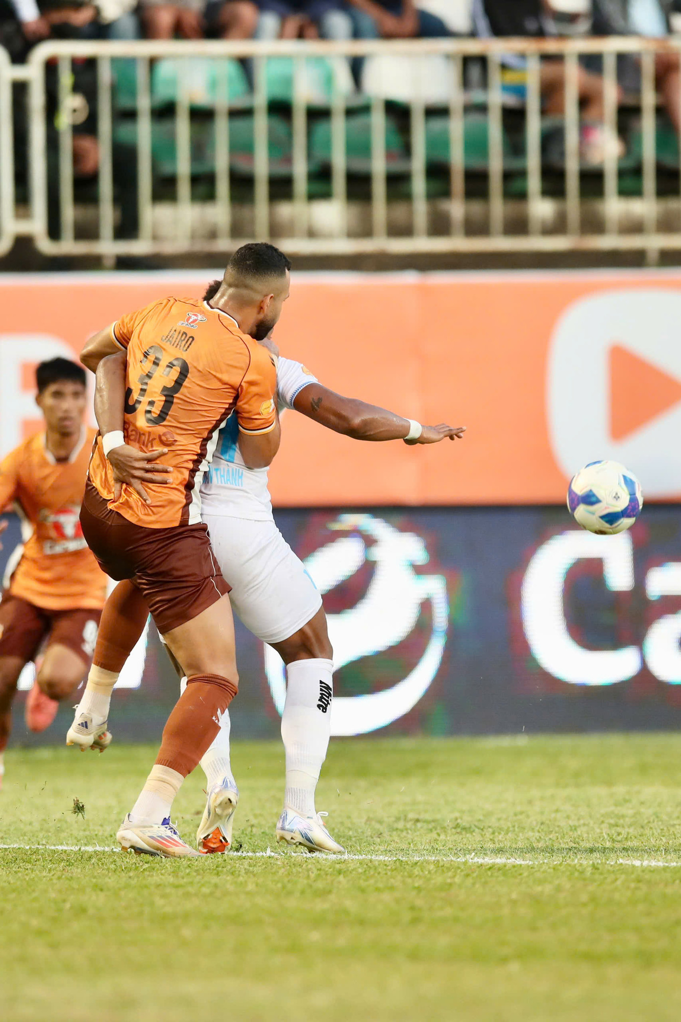 Xuân Son im tiếng, Nam Định chia điểm với HAGL ảnh 13 Xuân Son im tiếng, Nam Định chia điểm với HAGL ảnh 13