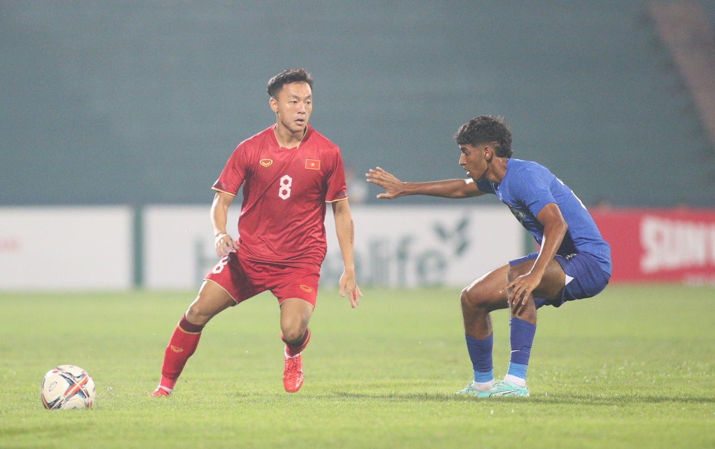 Hàng công lỡ cơ hội, hàng thủ mắc sai sót khiến U23 Việt Nam chia điểm với U23 Singapore ảnh 18 Hàng công lỡ cơ hội, hàng thủ mắc sai sót khiến U23 Việt Nam chia điểm với U23 Singapore ảnh 18