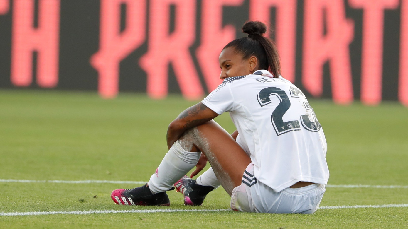 Geyse Da Silva Ferreira chưa chấp hành xong án treo giò từ thời khoác áo Real