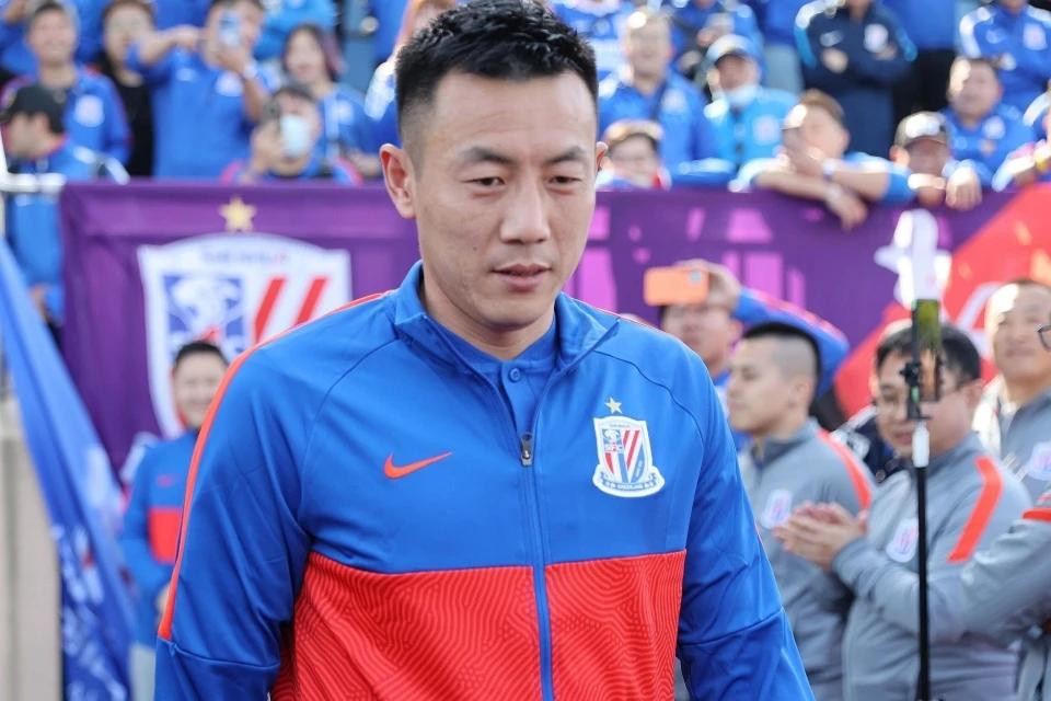 Qin Sheng khoác áo CLB cuối cùng là Shanghai Shenhua Qin Sheng khoác áo CLB cuối cùng là Shanghai Shenhua