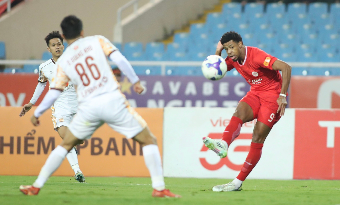 Đánh bại HAGL, Thể Công Viettel phả hơi nóng vào cuộc đua vô địch ảnh 7