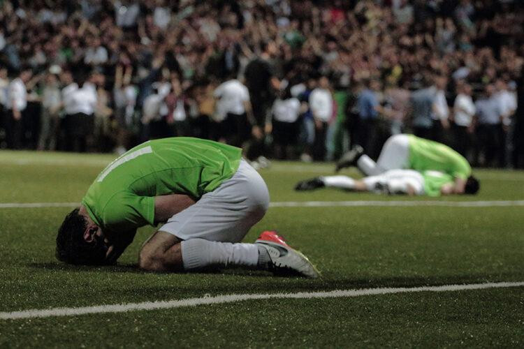 Đội bóng của người Abkhazia vui sướng sau khi vô địch giải đấu năm 2016