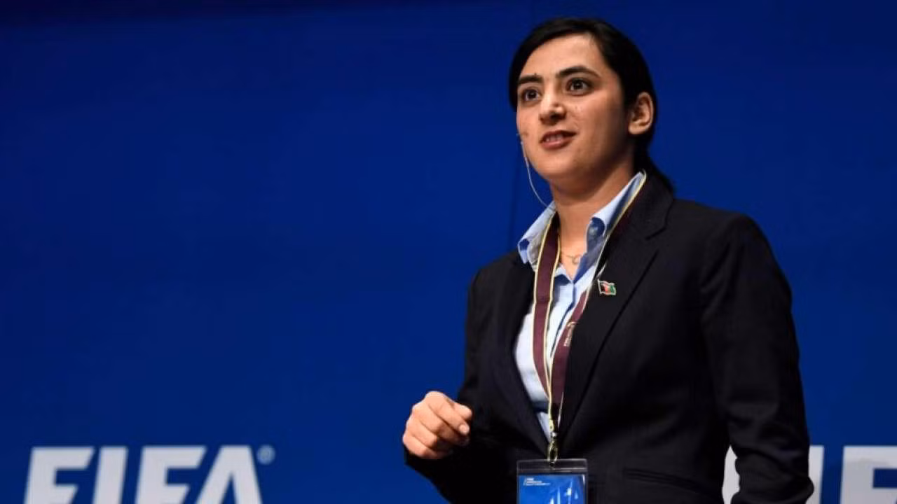 Khalida Popal đang cầu cứu FIFA cùng các tổ chức khác Khalida Popal đang cầu cứu FIFA cùng các tổ chức khác