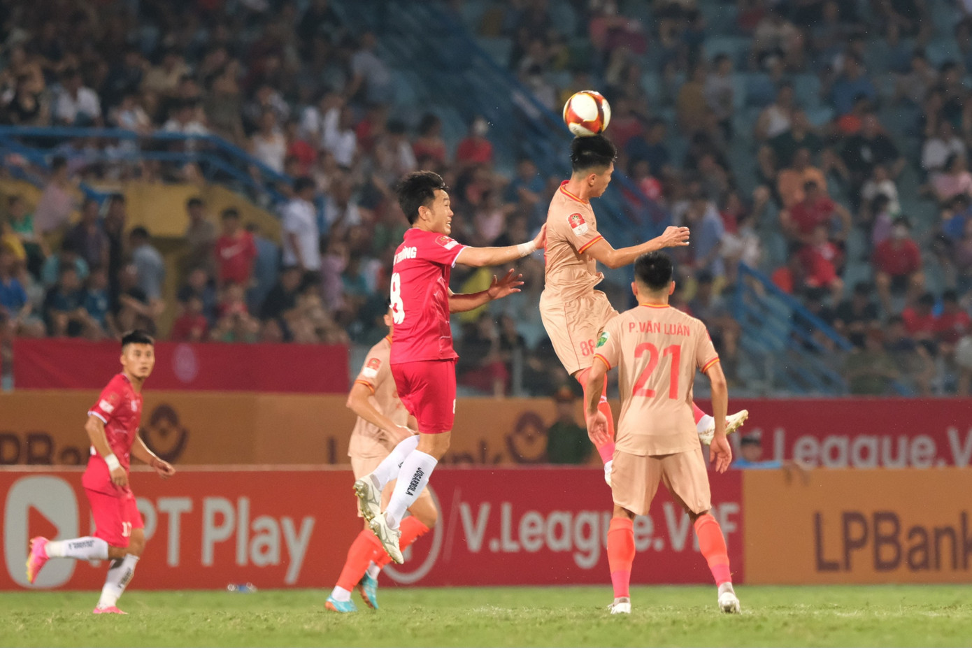 Hải Phòng gây sốc ở Hàng Đẫy, đánh bại CAHN 2-0 ảnh 31 Hải Phòng gây sốc ở Hàng Đẫy, đánh bại CAHN 2-0 ảnh 31