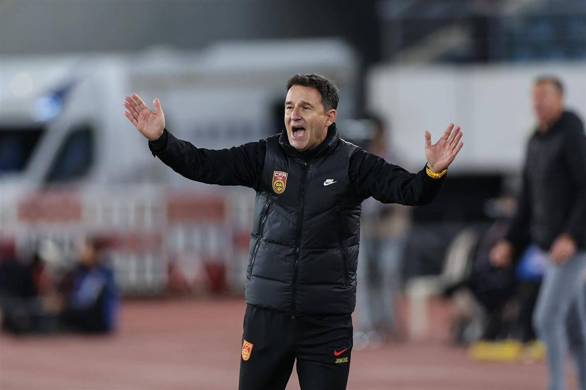 HLV Jankovic bị chỉ trích là kém về chiến thuật