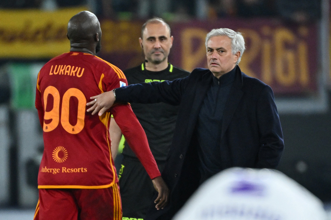 Mourinho tiếc vì thế trận Roma tạo ra Mourinho tiếc vì thế trận Roma tạo ra