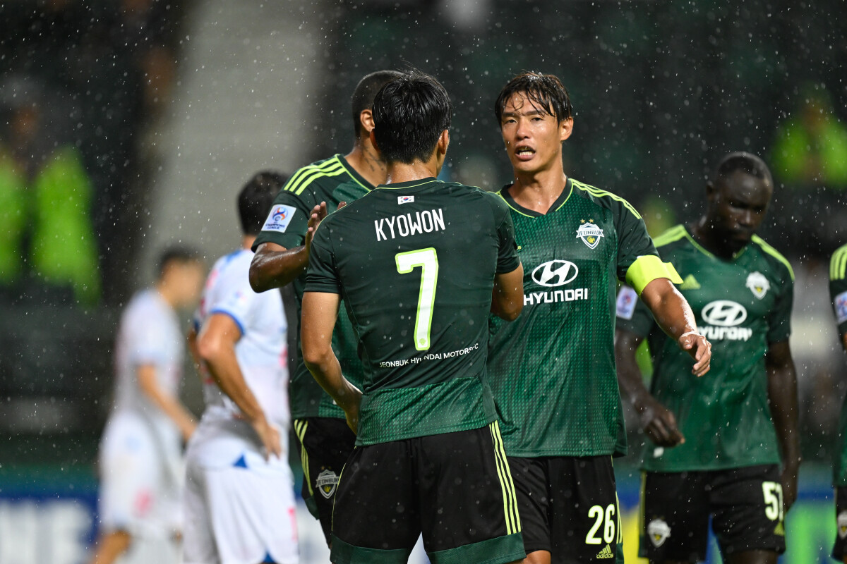 Jeonbuk cũng vào trận rất ì ạch dưới thời HLV Kim Jeonbuk cũng vào trận rất ì ạch dưới thời HLV Kim