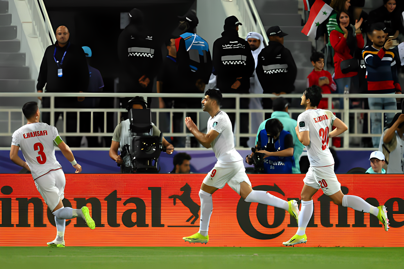 Kéo trận đấu đến loạt luân lưu, Iran hạ Syria 1-1 (5-3) để vào tứ kết ảnh 13 Kéo trận đấu đến loạt luân lưu, Iran hạ Syria 1-1 (5-3) để vào tứ kết ảnh 13