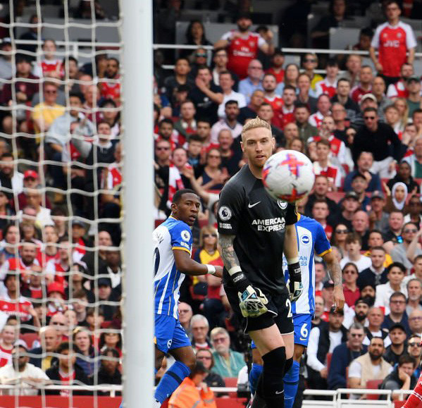 Brighton 'huỷ diệt' Arsenal, kết liễu giấc mộng bá vương của Khẩu thần công ảnh 7
