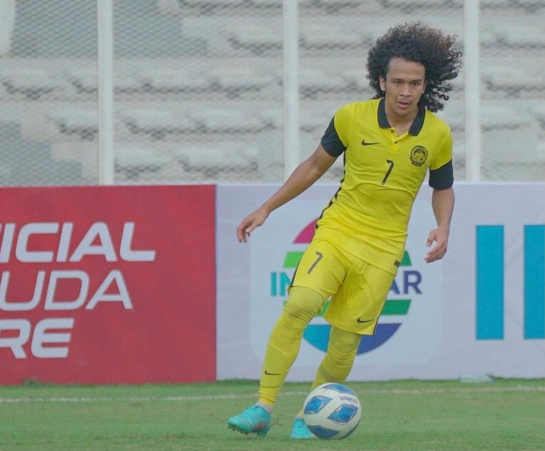 Malaysia chỉ quanh quẩn ở vòng ngoài, ít khi xâm nhập được vào vòng cấm của Lào Malaysia chỉ quanh quẩn ở vòng ngoài, ít khi xâm nhập được vào vòng cấm của Lào