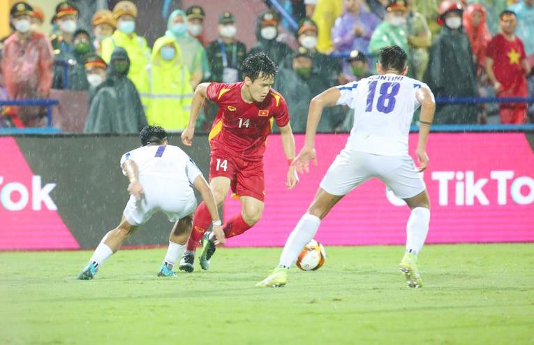 Việt Nam không thể khoan phá hàng phòng ngự nhiều lớp của Philippines ảnh Trọng Tài Việt Nam không thể khoan phá hàng phòng ngự nhiều lớp của Philippines ảnh Trọng Tài