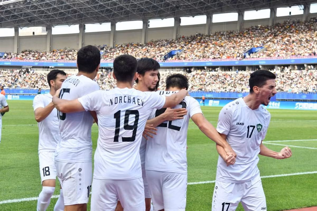 Uzbekistan có lẽ vẫn sẽ thắng, nhưng là không dễ dàng Uzbekistan có lẽ vẫn sẽ thắng, nhưng là không dễ dàng
