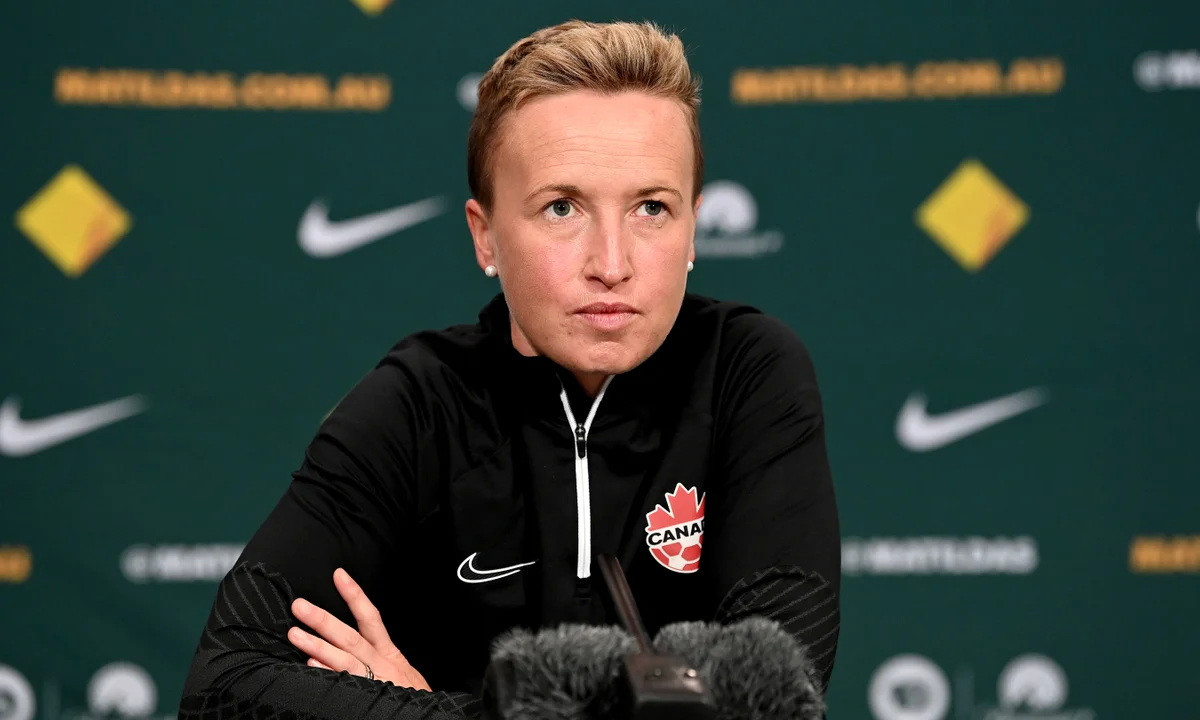 HLV trưởng Priestman đã bị đuổi về nước HLV trưởng Priestman đã bị đuổi về nước