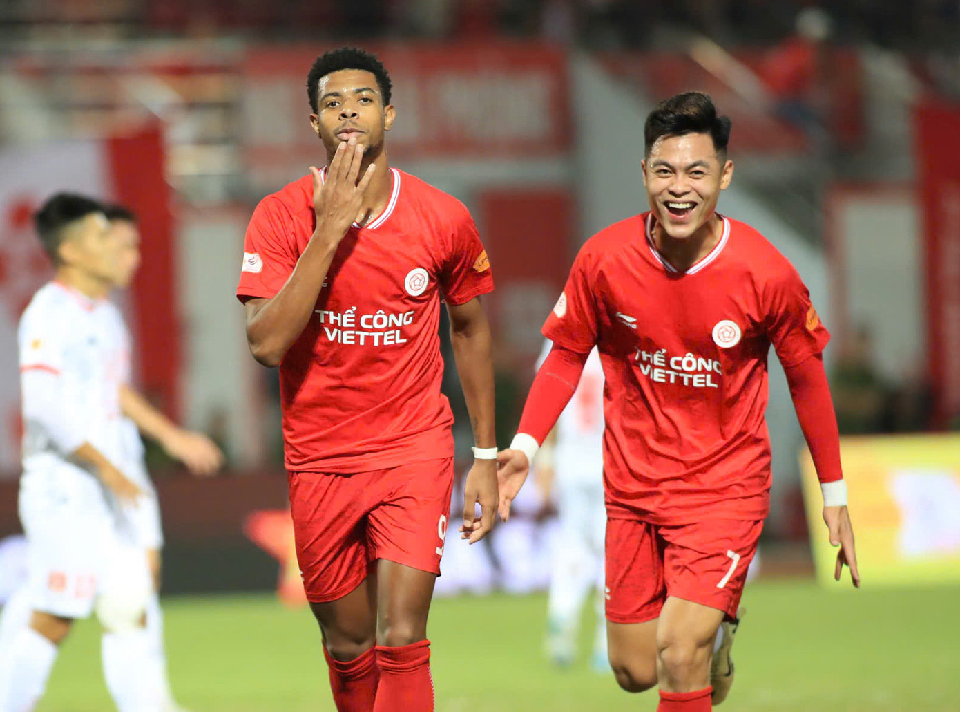 Đánh bại HAGL, Thể Công Viettel phả hơi nóng vào cuộc đua vô địch ảnh 4