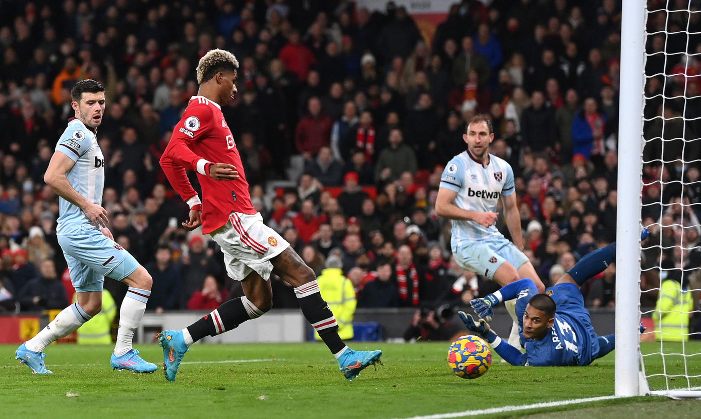 Rashford trong pha ghi bàn giúp MU có chiến thắng