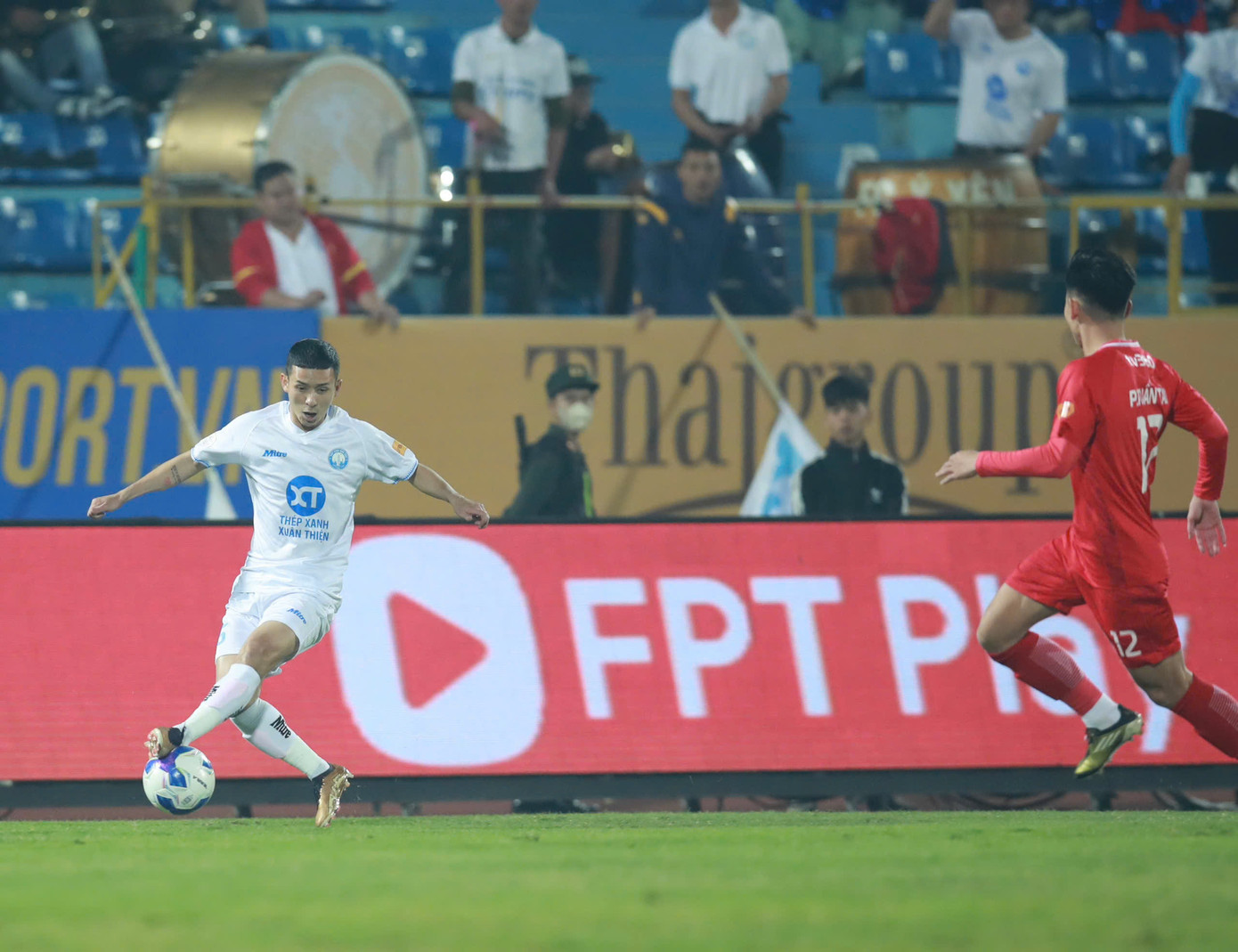 Giành chiến thắng tại Thiên Trường, Thể Công Viettel phả hơi nóng vào Thép Xanh Nam Định ảnh 11 Giành chiến thắng tại Thiên Trường, Thể Công Viettel phả hơi nóng vào Thép Xanh Nam Định ảnh 11