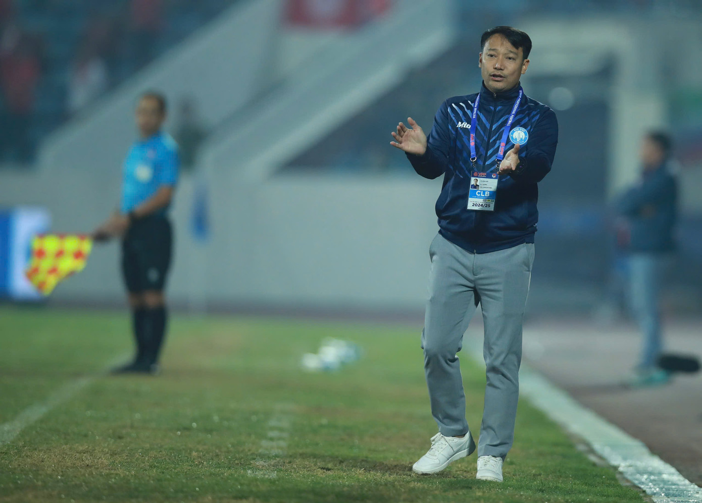 Giành chiến thắng tại Thiên Trường, Thể Công Viettel phả hơi nóng vào Thép Xanh Nam Định ảnh 6 Giành chiến thắng tại Thiên Trường, Thể Công Viettel phả hơi nóng vào Thép Xanh Nam Định ảnh 6