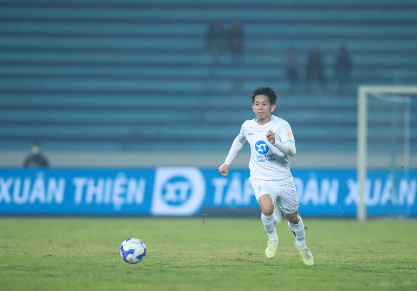 Thắng dễ Bình Định, Nam Định tái chiếm ngôi đầu LPBank V-League 2024/25 ảnh 6 Thắng dễ Bình Định, Nam Định tái chiếm ngôi đầu LPBank V-League 2024/25 ảnh 6
