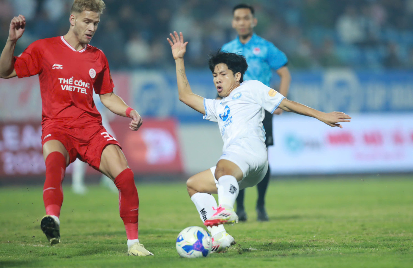 Đánh bại HAGL, Thể Công Viettel phả hơi nóng vào cuộc đua vô địch ảnh 1