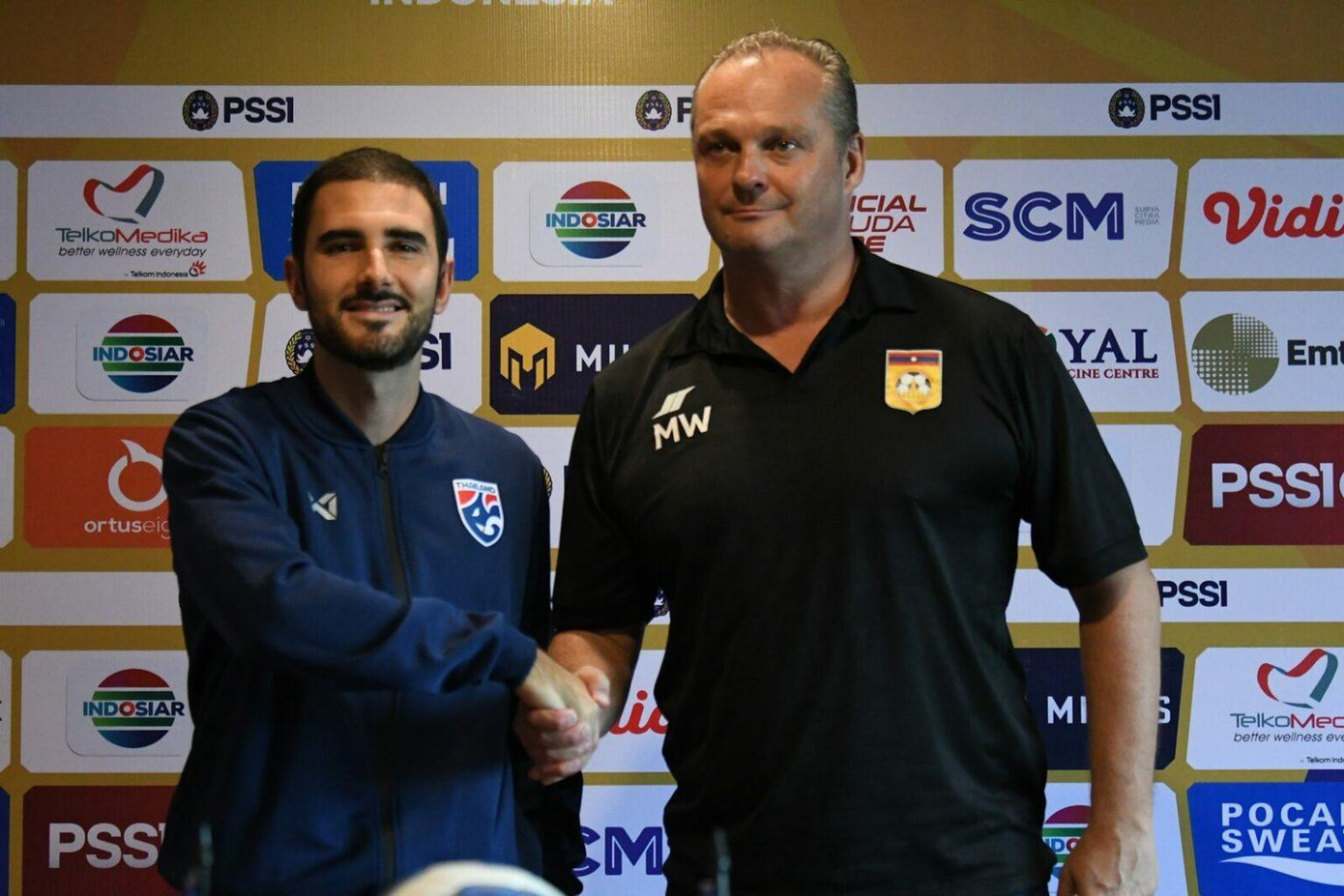 HLV Salvador không bình luận về trận hòa 1-1 với Việt Nam ở vòng bảng HLV Salvador không bình luận về trận hòa 1-1 với Việt Nam ở vòng bảng