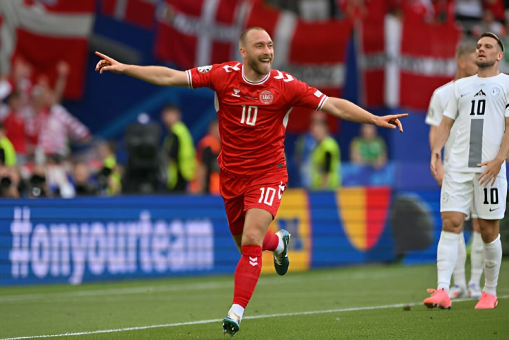 ĐT Đan Mạch muốn các đồng nghiệp nữ được đối xử như mình ĐT Đan Mạch muốn các đồng nghiệp nữ được đối xử như mình