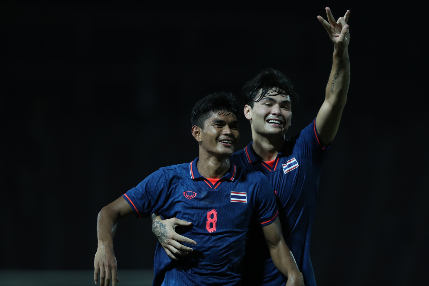 Hạ U22 Myanmar 3-0, U22 Thái Lan thong dong vào chung kết ảnh 10 Hạ U22 Myanmar 3-0, U22 Thái Lan thong dong vào chung kết ảnh 10