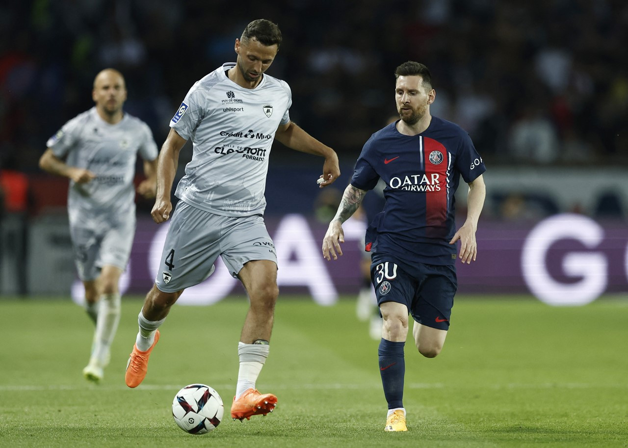 PSG lại thi đấu tệ trên sân nhà