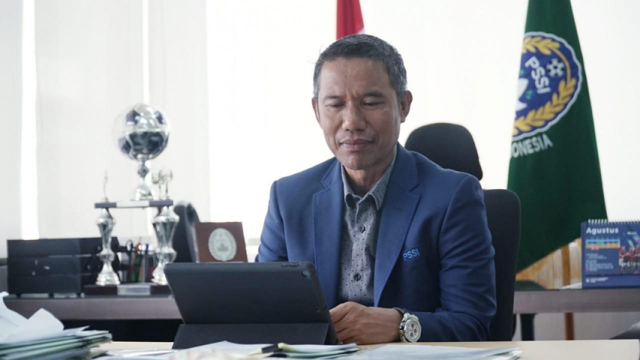 Ông Nusi, tổng thư ký PSSI Ông Nusi, tổng thư ký PSSI