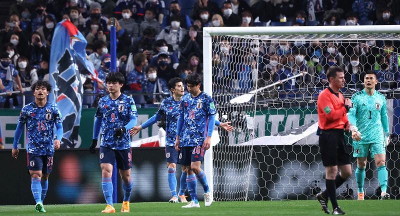 Các cầu thủ Nhật Bản bất ngờ sau khi phải nhận bàn thua