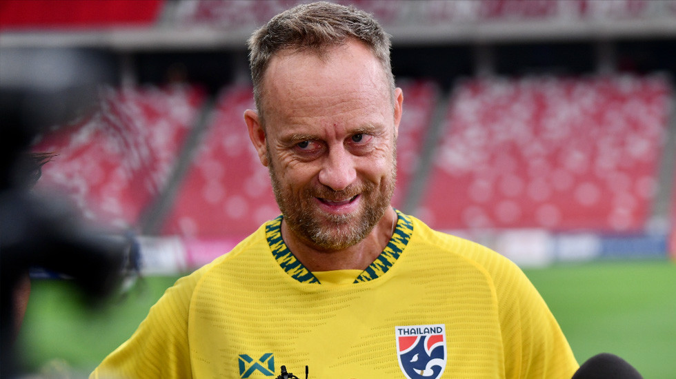 HLV Polking và Madam Pang sẽ bàn về tiền đền bù HLV Polking và Madam Pang sẽ bàn về tiền đền bù