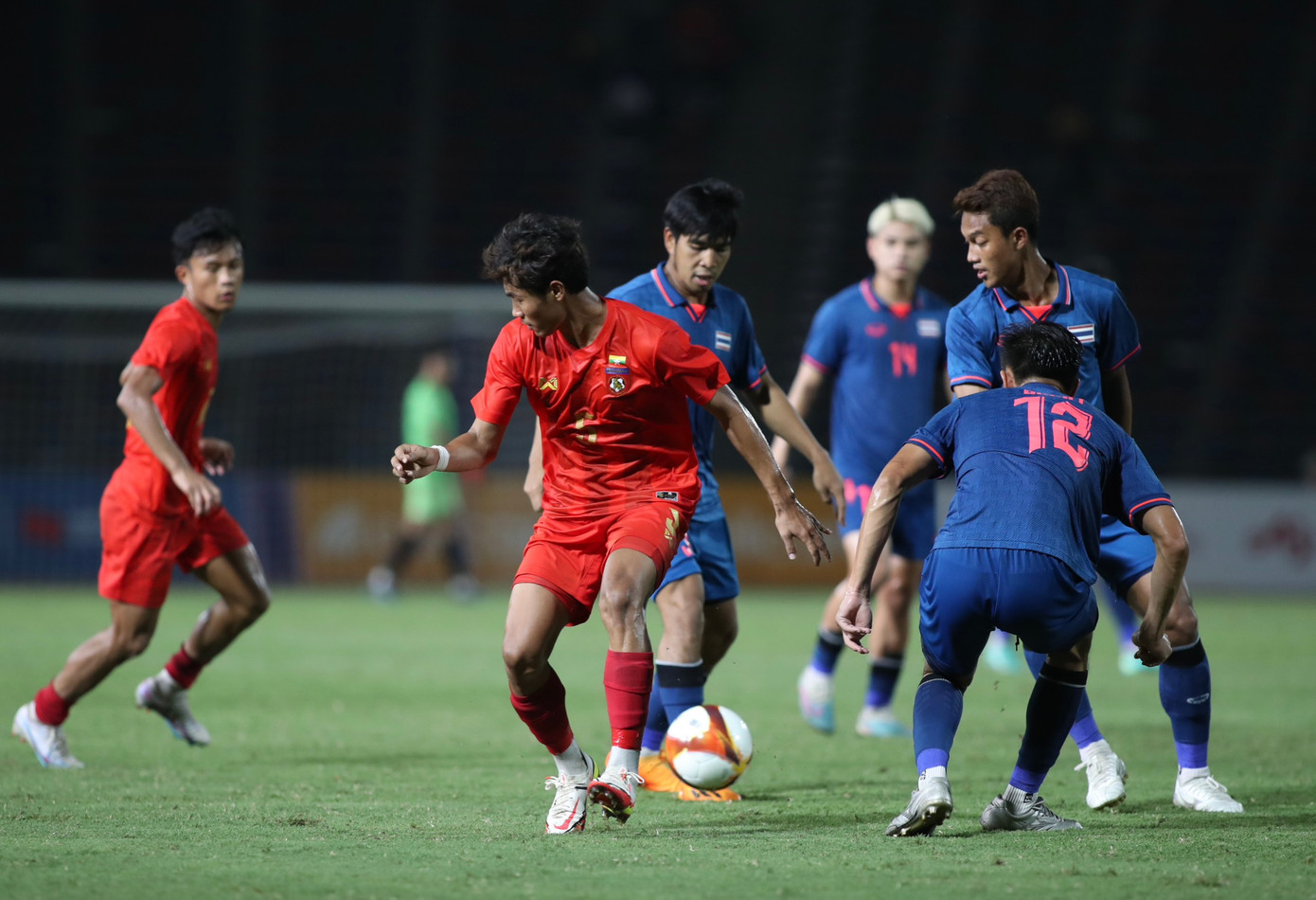 Hạ U22 Myanmar 3-0, U22 Thái Lan thong dong vào chung kết ảnh 14 Hạ U22 Myanmar 3-0, U22 Thái Lan thong dong vào chung kết ảnh 14