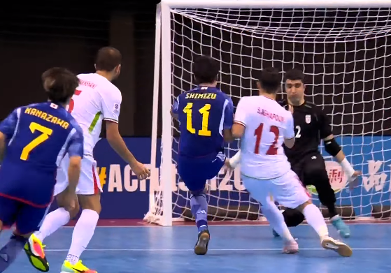 Shimizu tận dụng cơ hội hiếm hoi của Nhật Bản để ghi bàn gỡ hòa Shimizu tận dụng cơ hội hiếm hoi của Nhật Bản để ghi bàn gỡ hòa