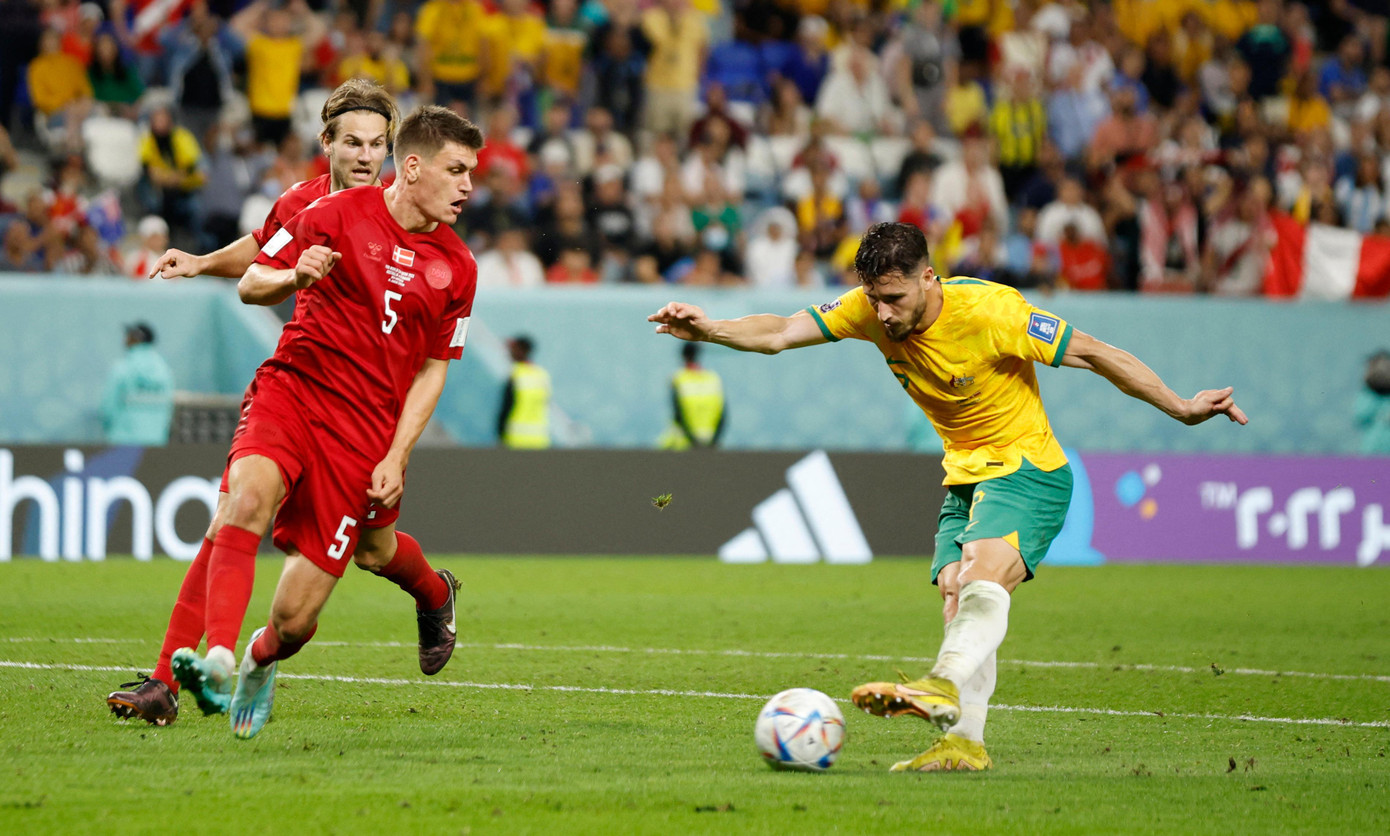 Pha ra chân rất hiểm của Leckie