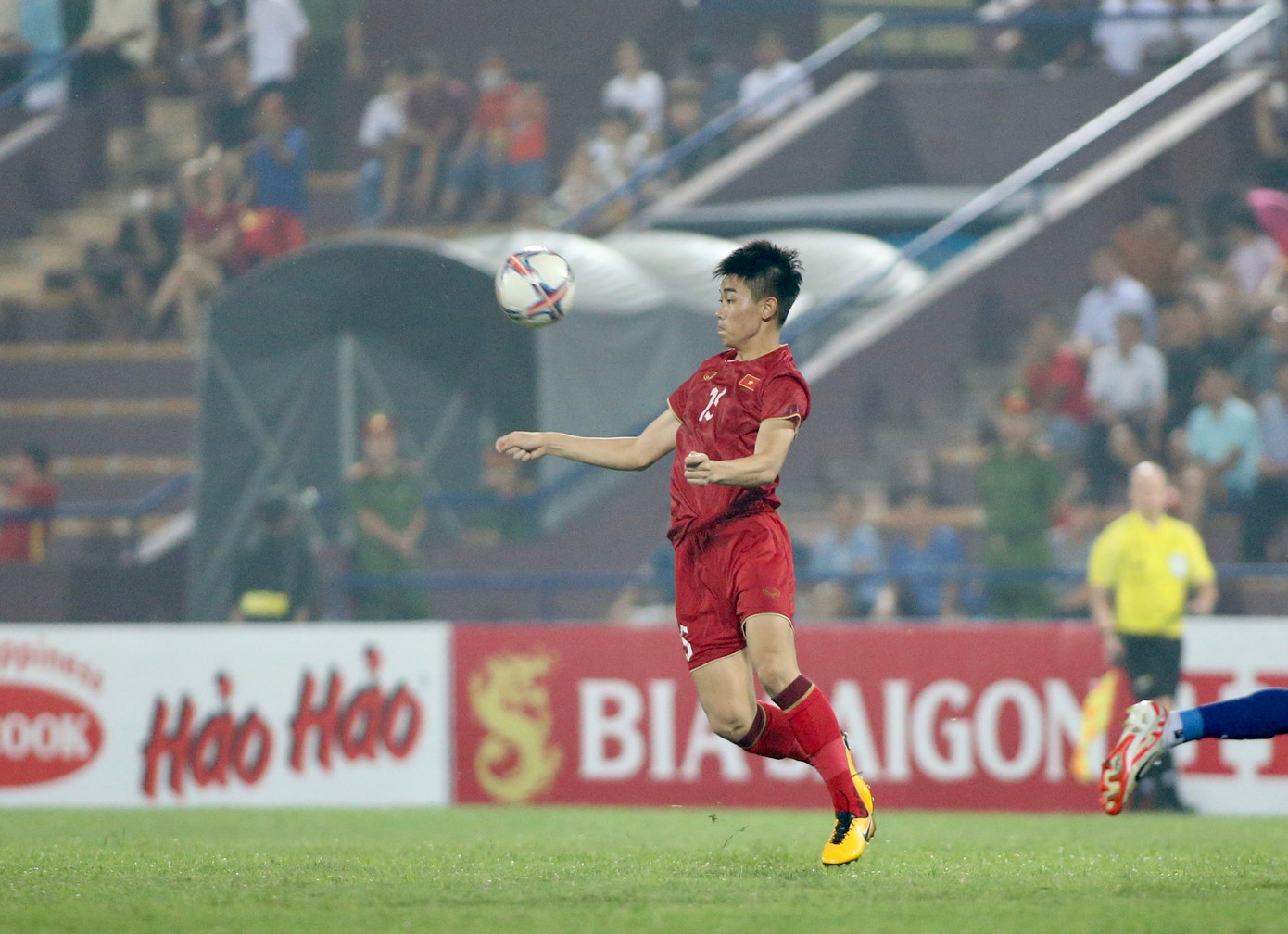 Hàng công lỡ cơ hội, hàng thủ mắc sai sót khiến U23 Việt Nam chia điểm với U23 Singapore ảnh 5 Hàng công lỡ cơ hội, hàng thủ mắc sai sót khiến U23 Việt Nam chia điểm với U23 Singapore ảnh 5