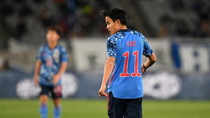 Kubo gần như mất tích trên hàng công