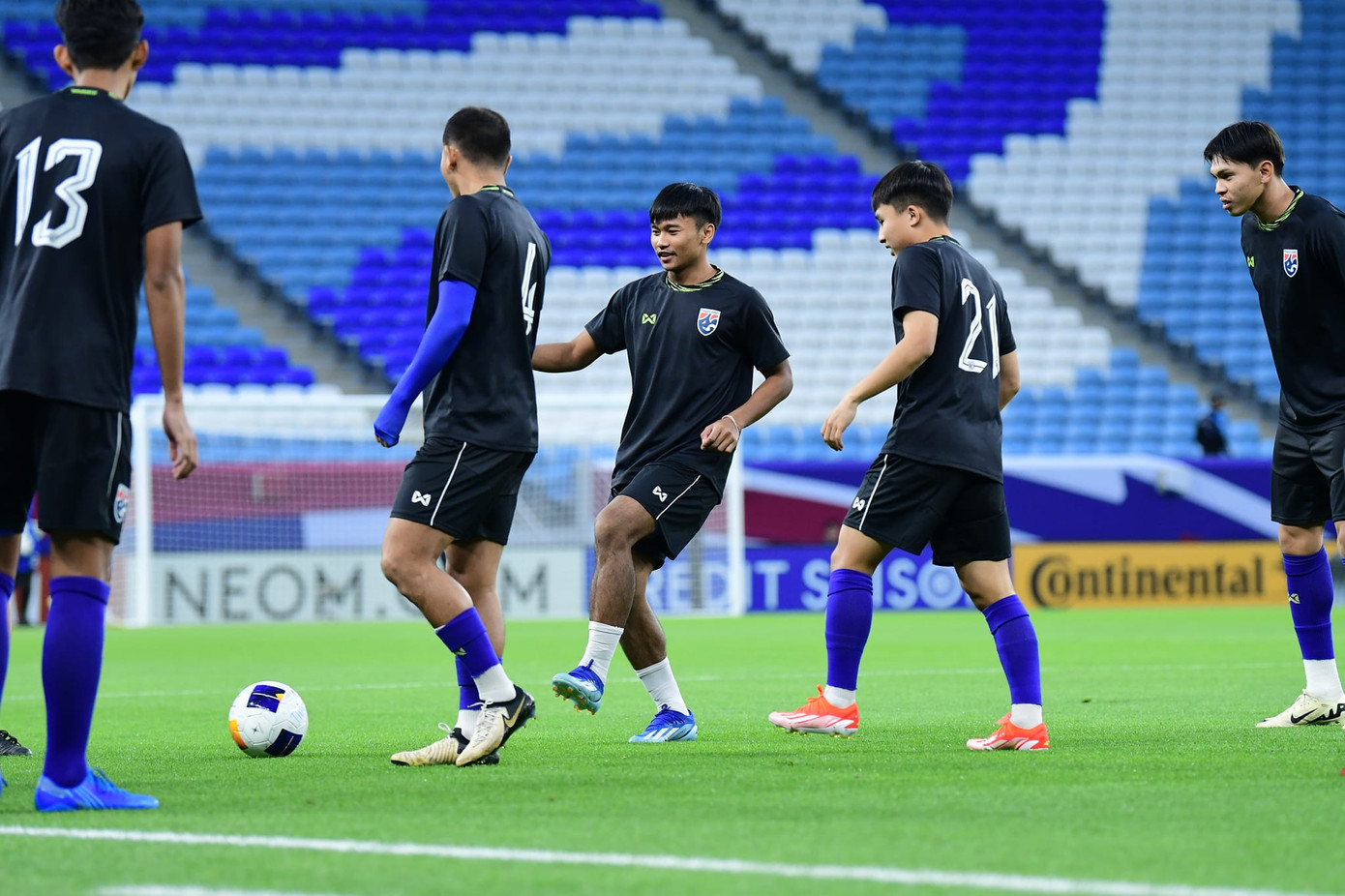 U23 Thái Lan thắng sốc U23 Iraq, mở toang cửa vào tứ kết U23 châu Á 2024 ảnh 5 U23 Thái Lan thắng sốc U23 Iraq, mở toang cửa vào tứ kết U23 châu Á 2024 ảnh 5