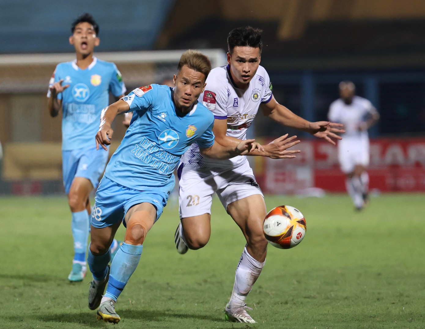 Vượt qua Nam Định 1-0, Hà Nội FC đánh chiếm ngôi đầu bảng ảnh 19