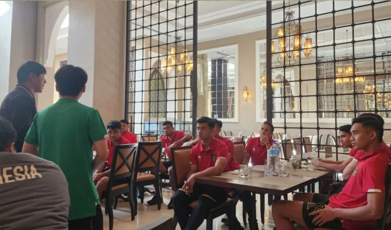 Buổi họp kiểm điểm của ĐT Indonesia Buổi họp kiểm điểm của ĐT Indonesia