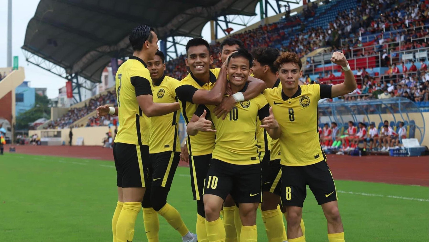 Luqman (10) sớm mở tỷ số trận đấu Luqman (10) sớm mở tỷ số trận đấu