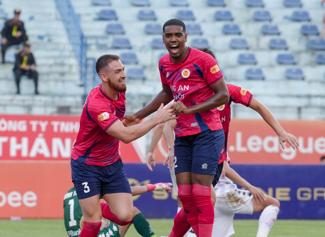 Mưa bàn thắng ở sân Vinh, CAHN đăng quang Cúp Quốc gia ảnh 13 Mưa bàn thắng ở sân Vinh, CAHN đăng quang Cúp Quốc gia ảnh 13